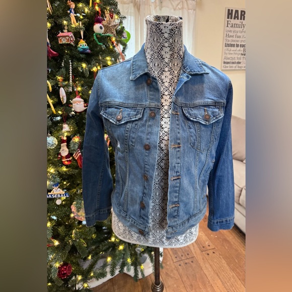 LUCKY BRAND JEAN JACKET. Tomboy trucker Jean jacket, like new. - Picture 1 of 7